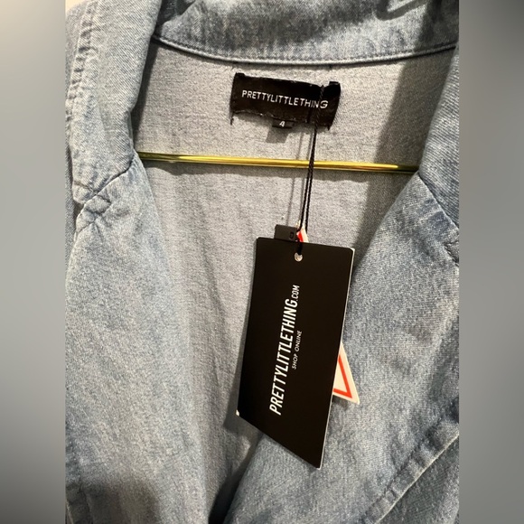 PrettyLittleThing Light Wash Denim Utility Jumpsuit - Picture 3 of 8